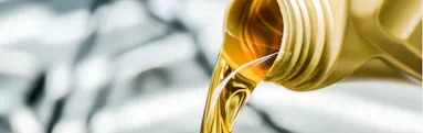 Pouring differential fluid to lubricate manual transmission gears